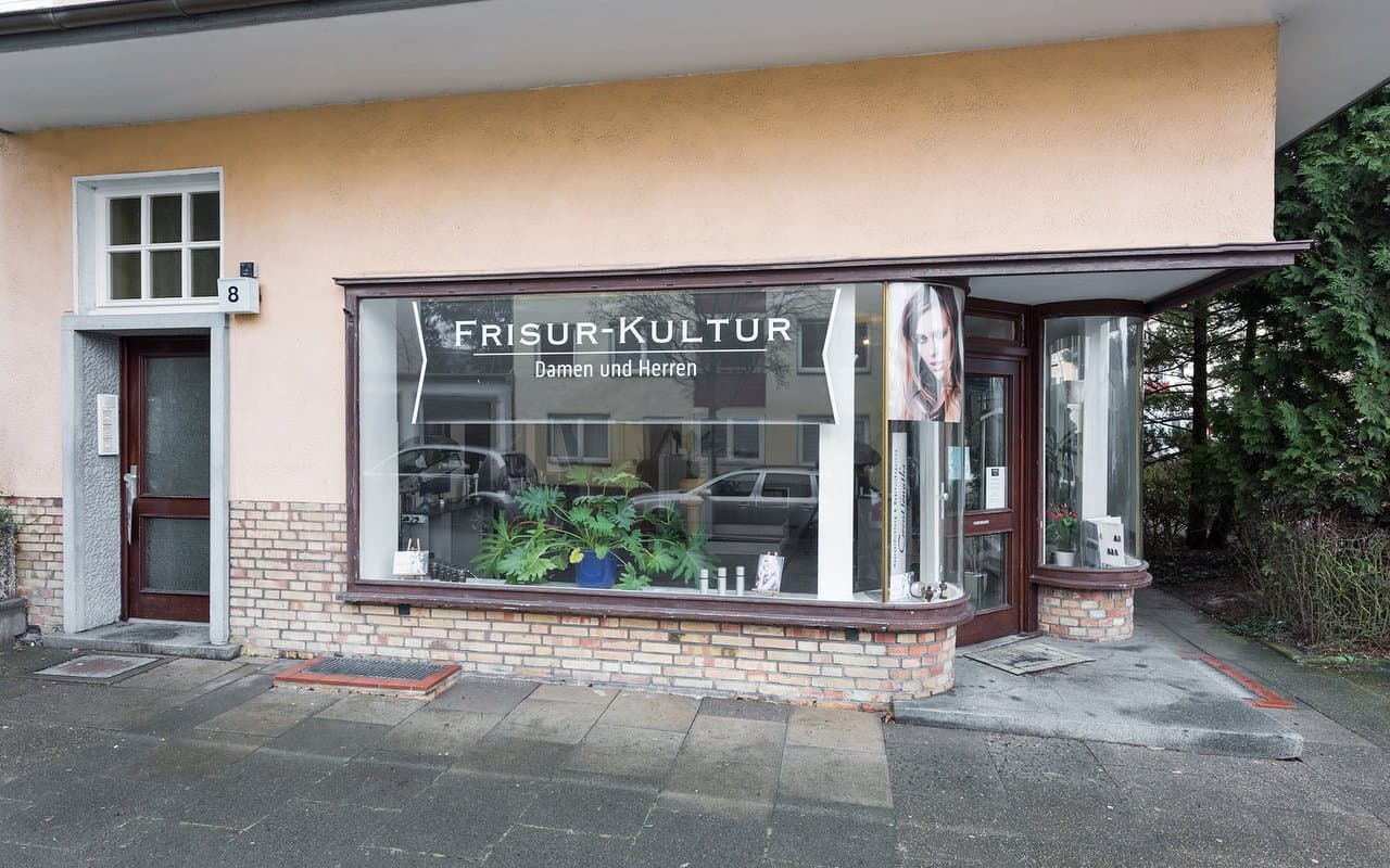Außenansicht des Salons in der Barlachstraße